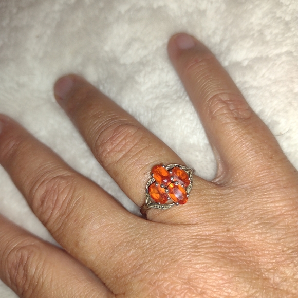 Ring - Picture 3 of 5